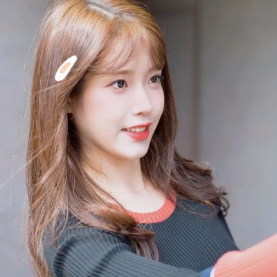 年轻女子